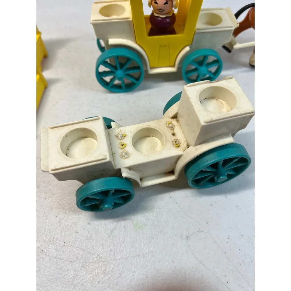 Vtg 1974 Fisher Price Little People Castle Queen Wood Body Carriage Horse Lot